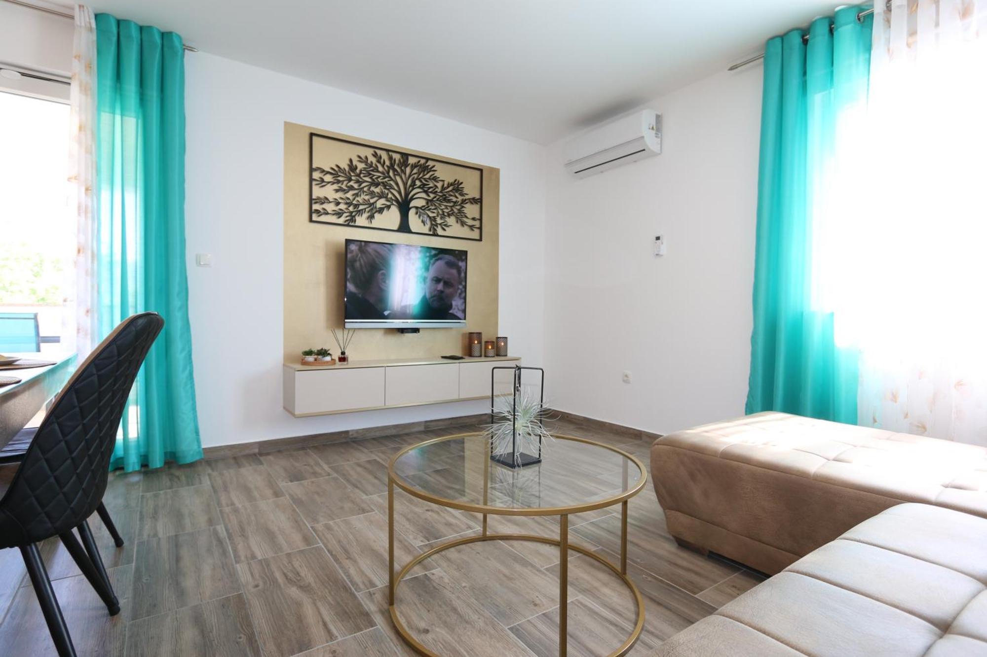 Apartments Mirjana 실로 외부 사진