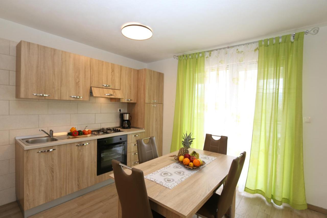 Apartments Mirjana 실로 외부 사진