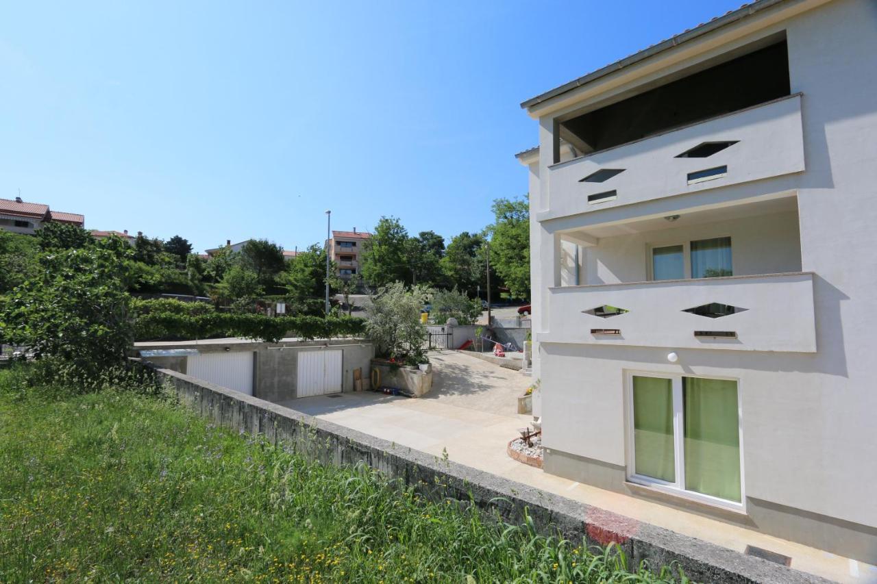Apartments Mirjana 실로 외부 사진